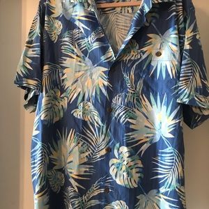 NWOT Tommy Bahama Button down shirt size XL